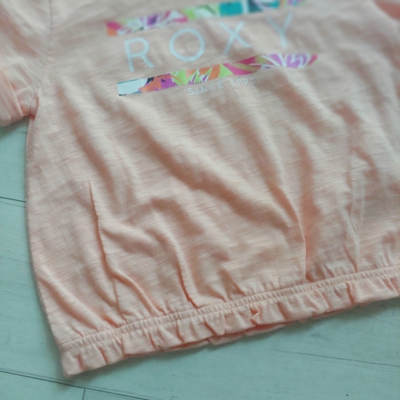 ROXY NEW Short Sleeve Top & Floral French Terry Shorts - Picture 3 of 12